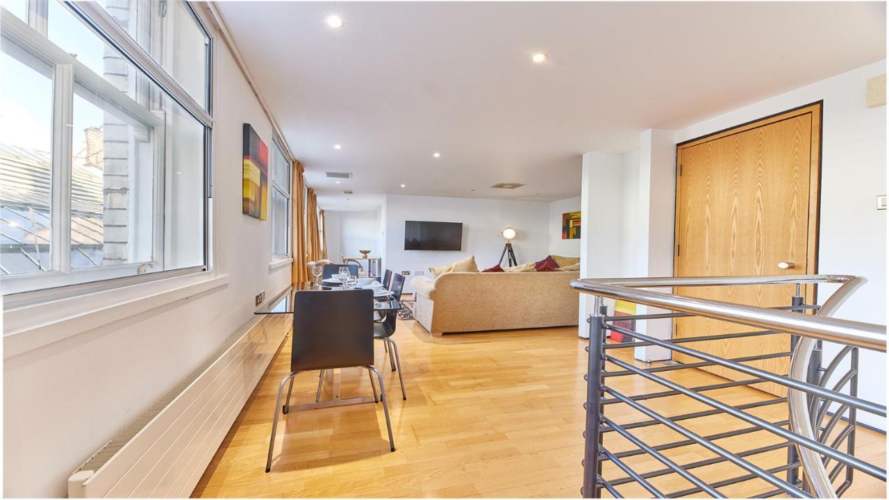 The Monument Apartment *