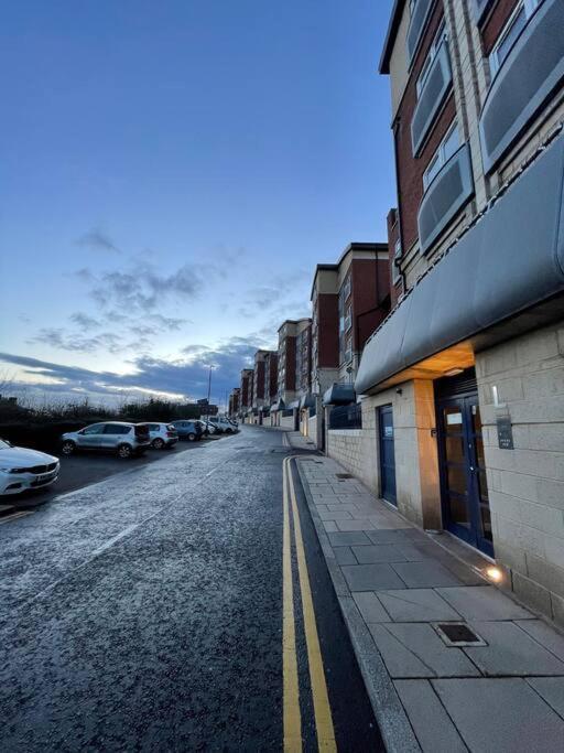 Stunning Flat By Quayside With Balcony!! Apartment *