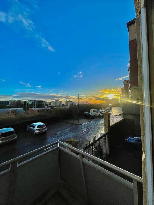 Stunning Flat By Quayside With Balcony!! Apartment Newcastle upon Tyne