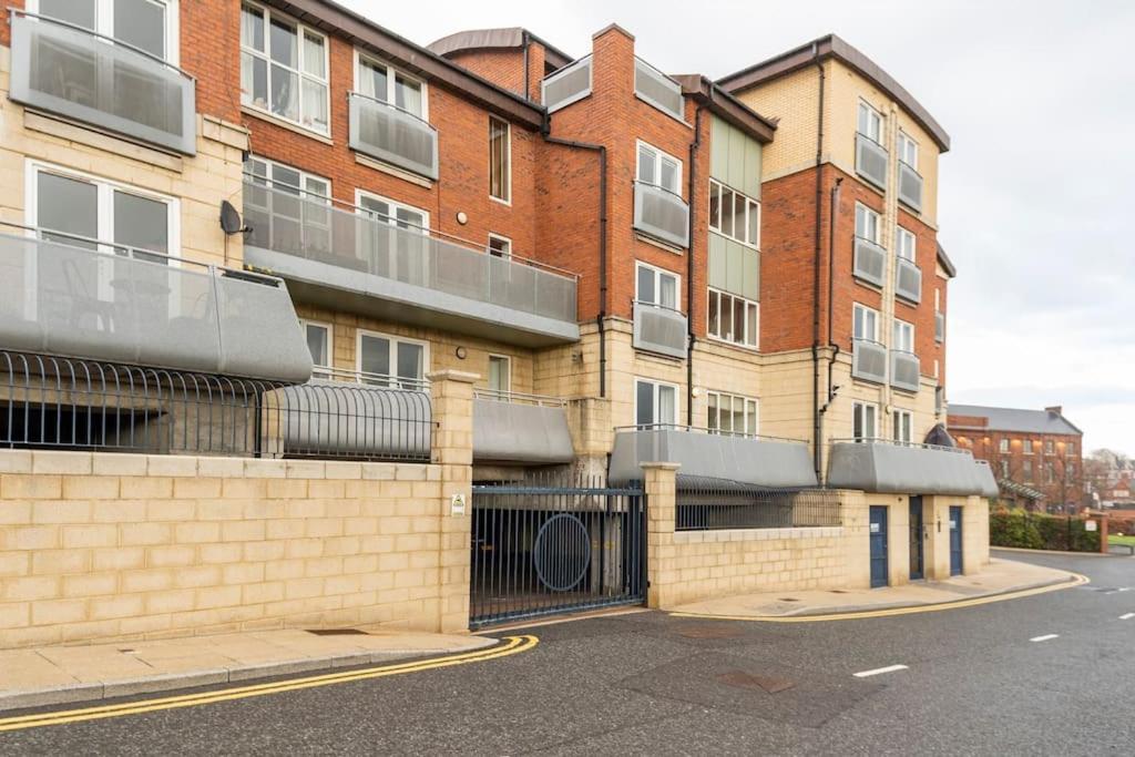 Stunning Flat By Quayside With Balcony!! Apartment Newcastle upon Tyne