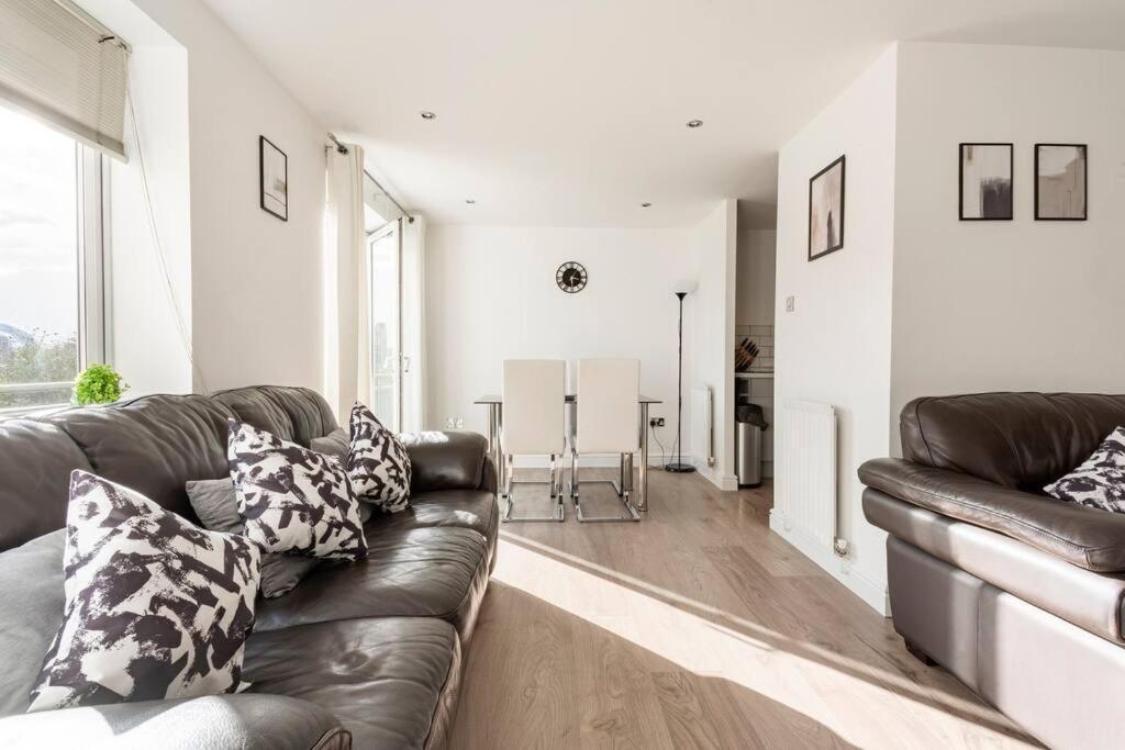 Stunning Flat By Quayside With Balcony!! Apartment *