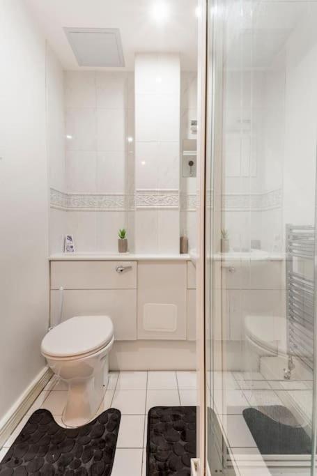 Apartment Stunning Flat By Quayside With Balcony!!