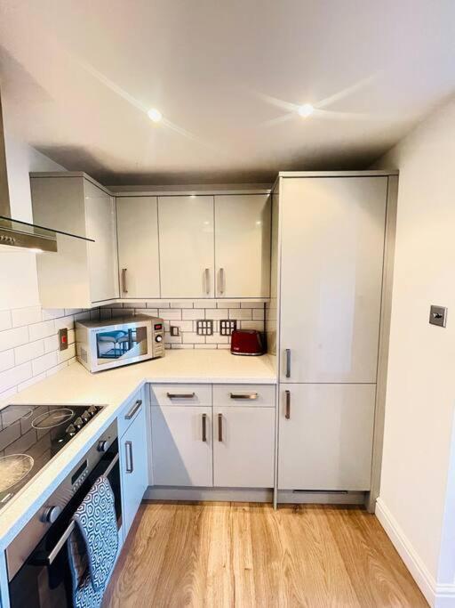 Apartment Stunning Flat By Quayside With Balcony!!