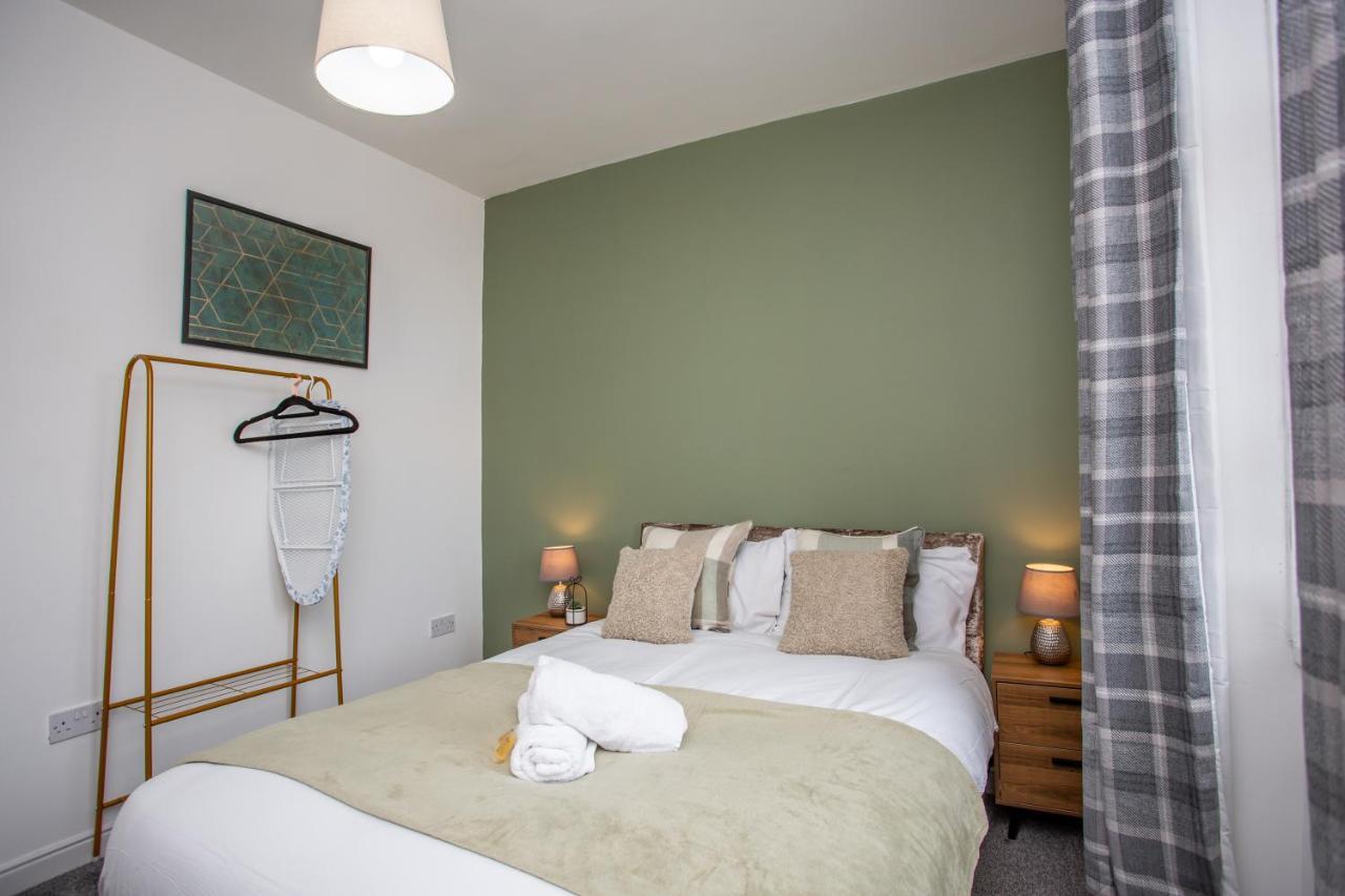 Heaton Retreat Modern & Spacious Staycation Holiday home Newcastle upon Tyne