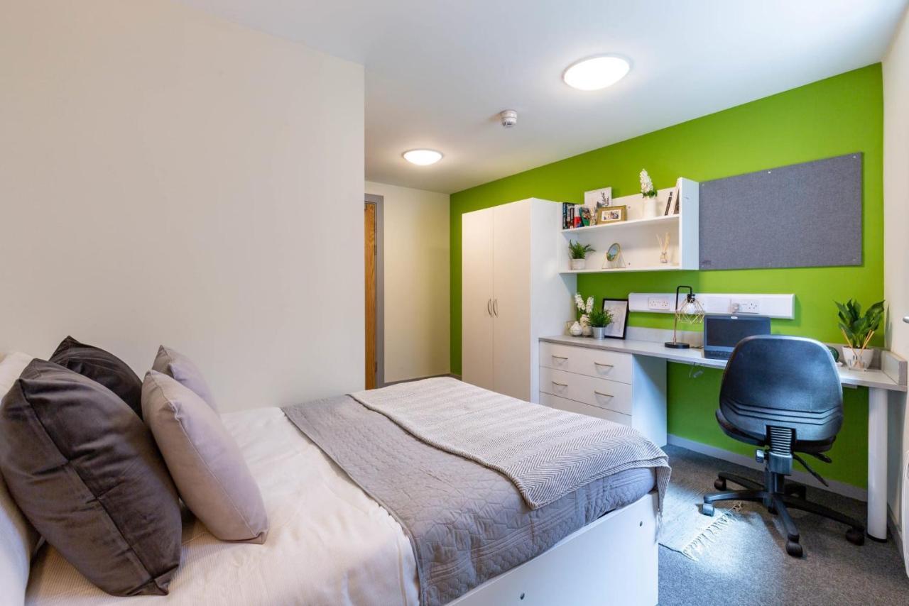Ensuite Bedrooms With Shared Kitchen And At Marshall Court In Apartment Newcastle upon Tyne