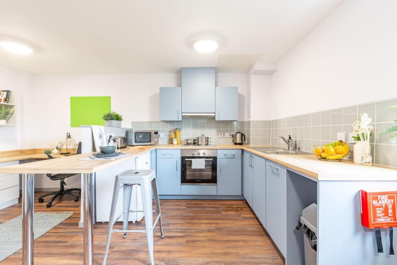 Ensuite Bedrooms With Shared Kitchen And At Marshall Court In *