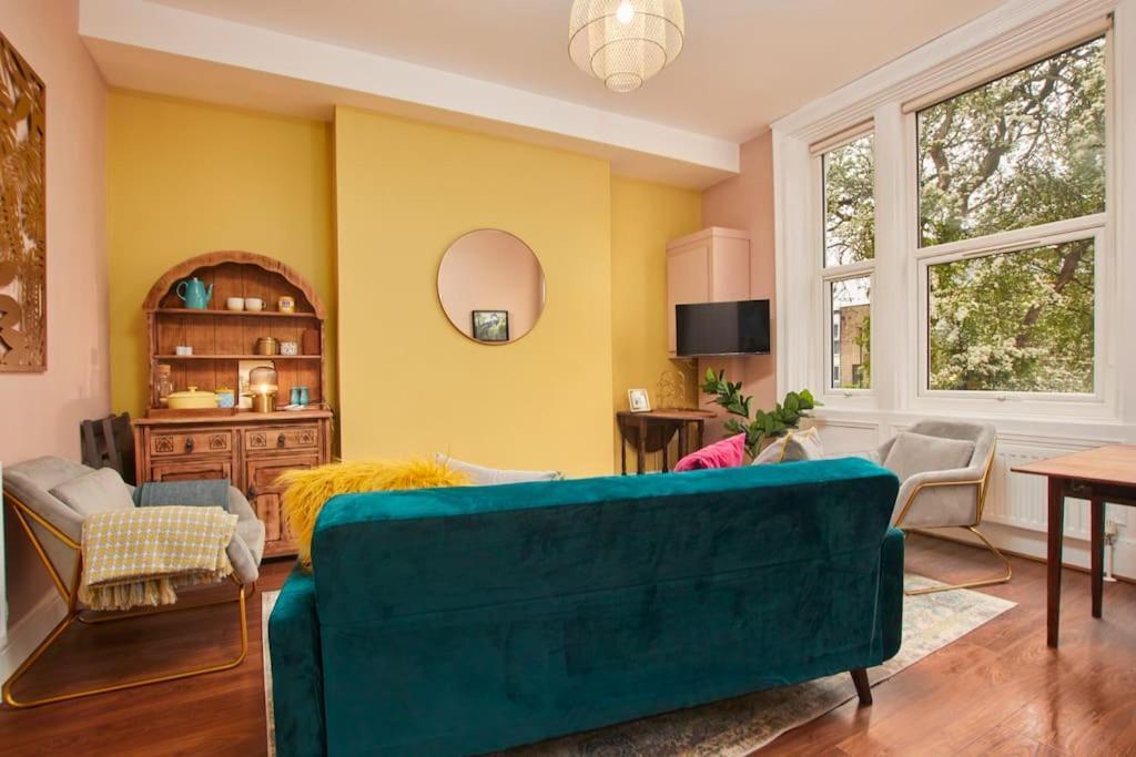 Apartment Lovely Chique Abode - Sleeps 4 - First Floor *