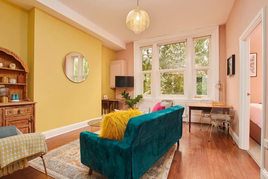 Lovely Chique Abode - Sleeps 4 - First Floor