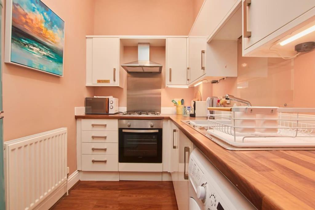 Apartment Lovely Chique Abode - Sleeps 4 - First Floor Newcastle upon Tyne
