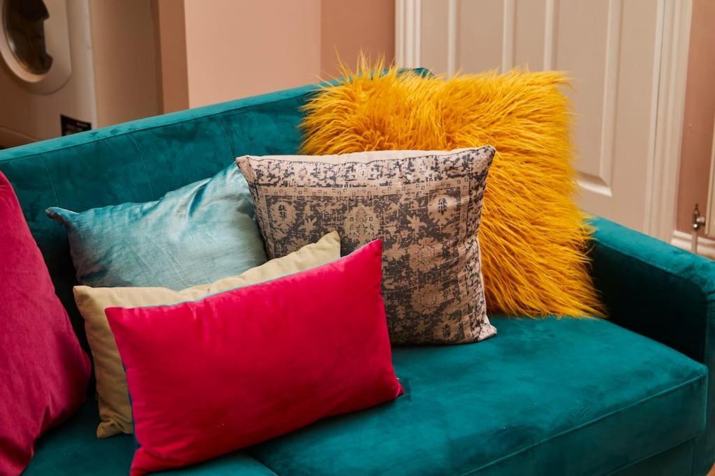 Lovely Chique Abode - Sleeps 4 - First Floor Apartment Newcastle upon Tyne