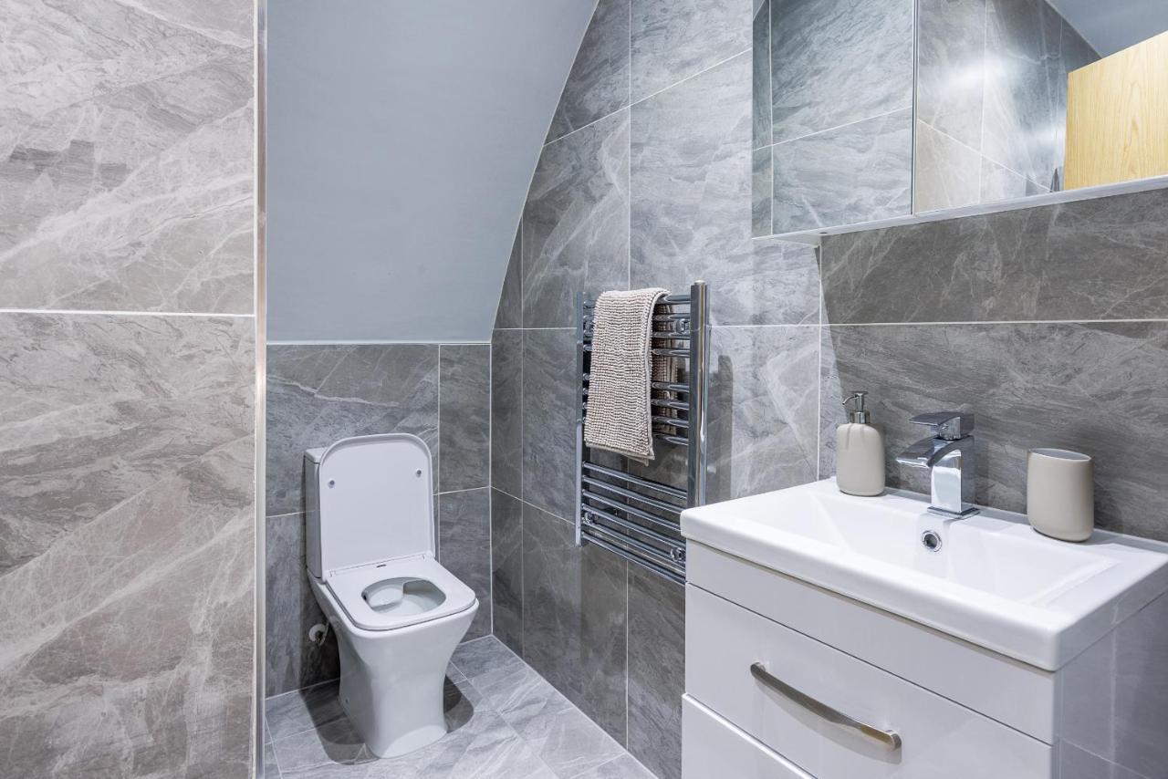 Apartment Luxury 5 Min To Centre*free Parking *