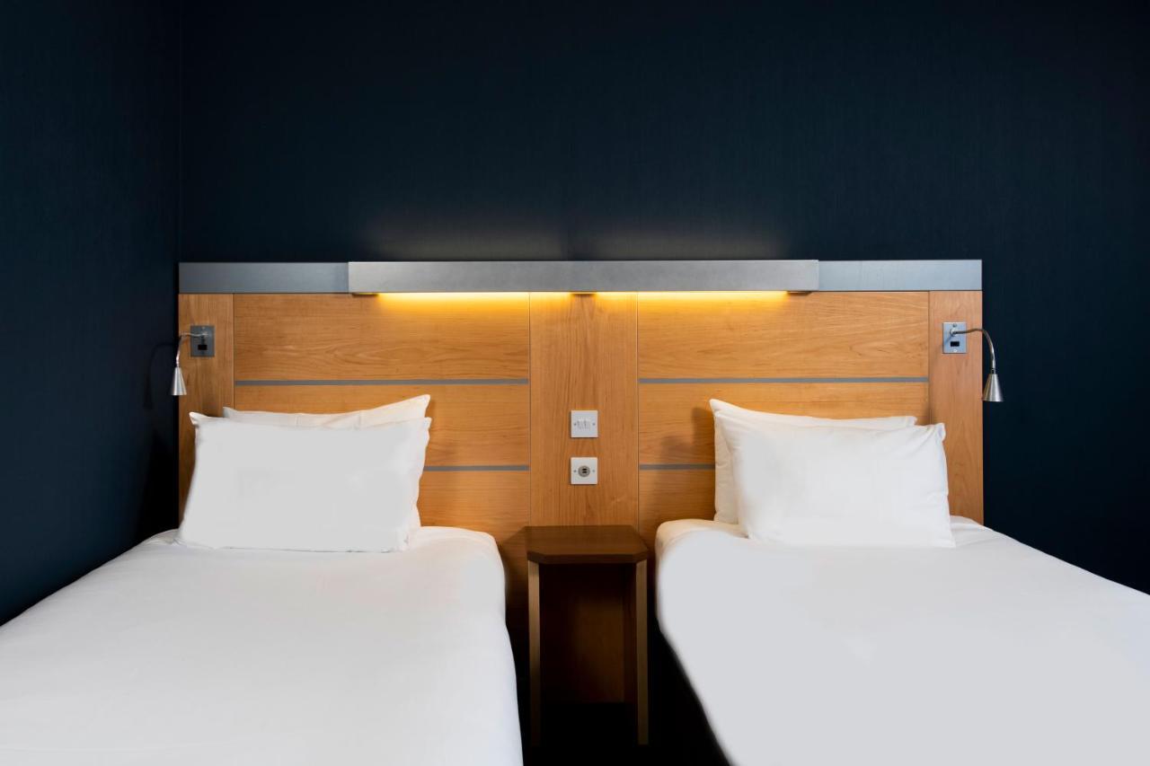 Hotel Express Centre By Ihg 3*