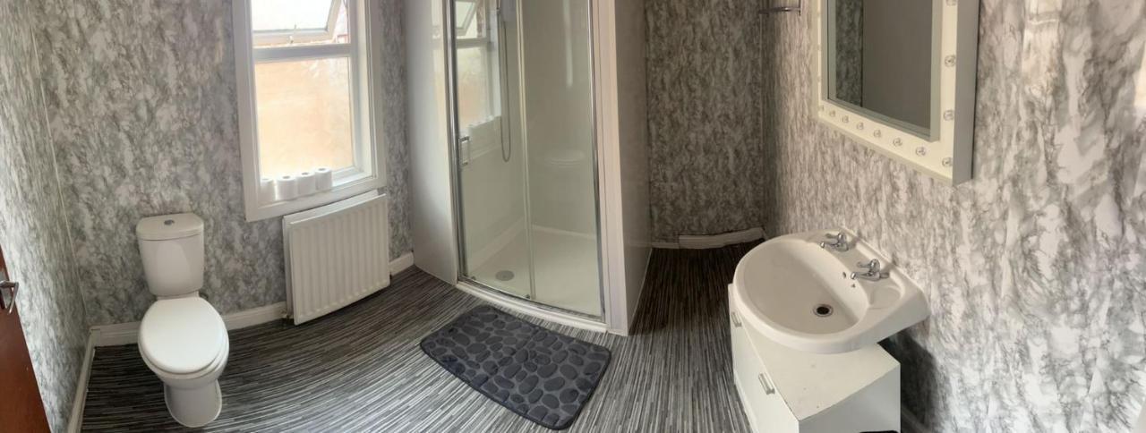 Arthurs Hill Newcastle, Free Parking Fully Equipped Kitchen 4 Bedrooms, Near Centre Apartment Newcastle upon Tyne