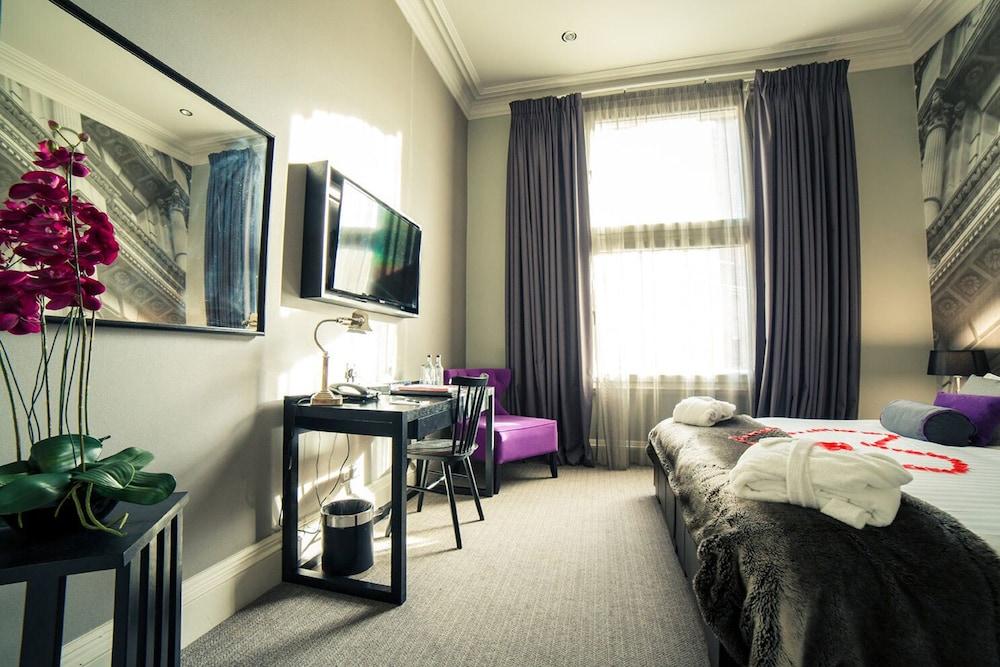 Grey Street 4*