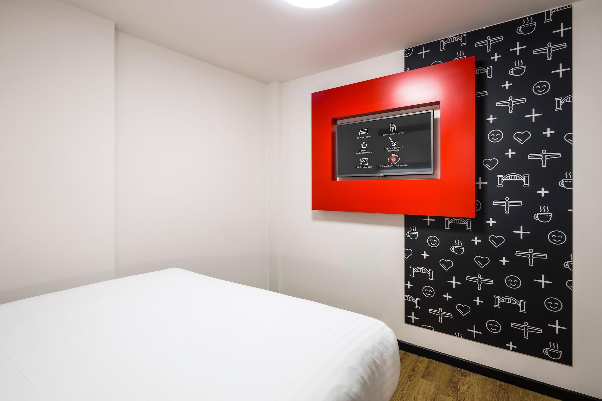 Easyhotel Hotel 2*