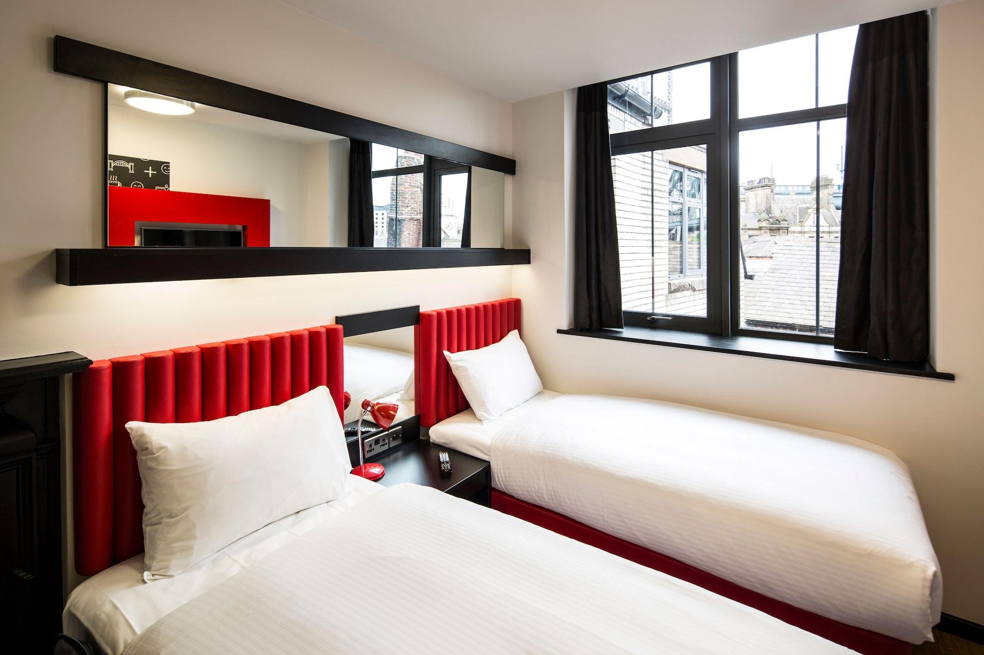 Easyhotel Hotel