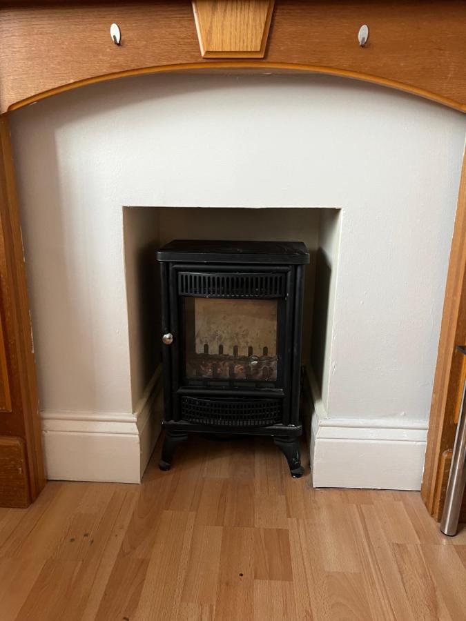 2 Bedroom Apartment, 5 Minutes From Centre Apartment