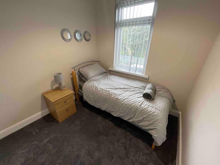 Modern Family Large Garden Free Parking * Newcastle upon Tyne