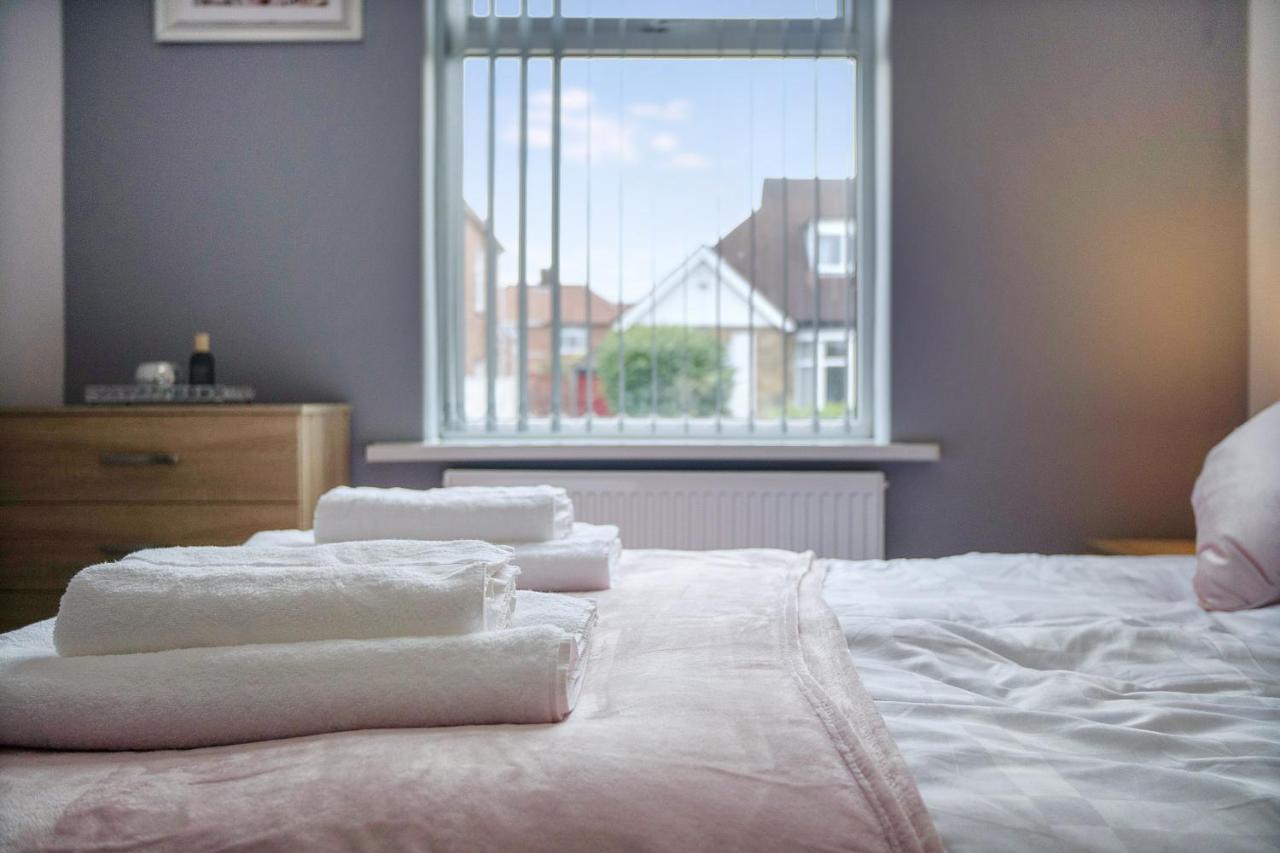 Exquisite 3-bedroom, Newly Renovated, Sleeps 6