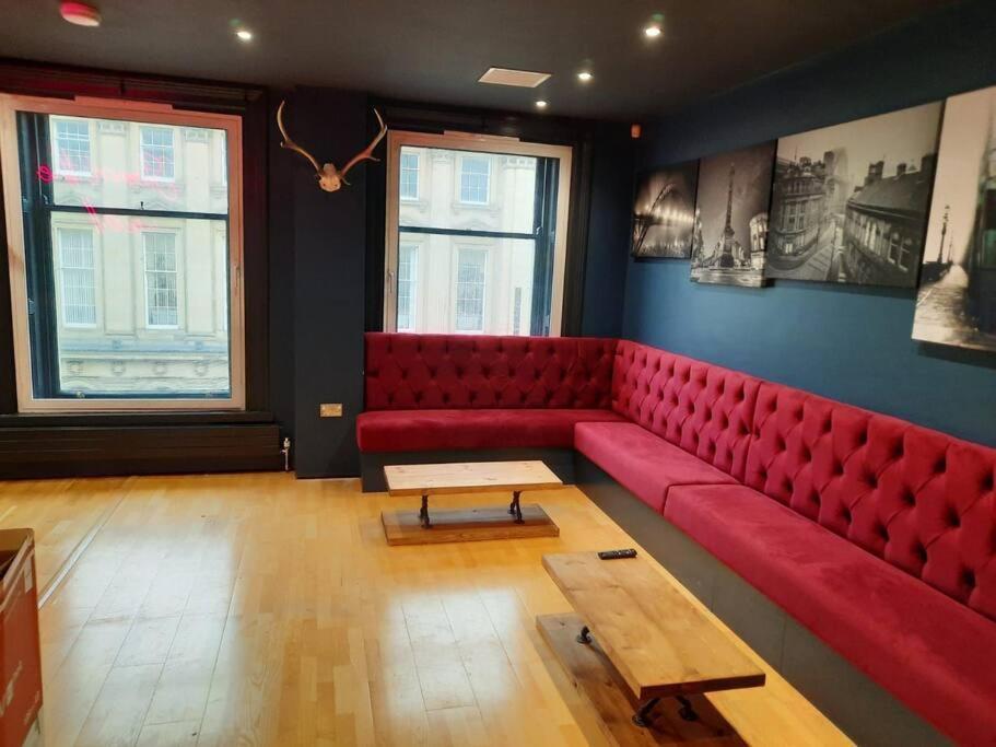 Apartment Luxury Apartment, Sleeps 8 *
