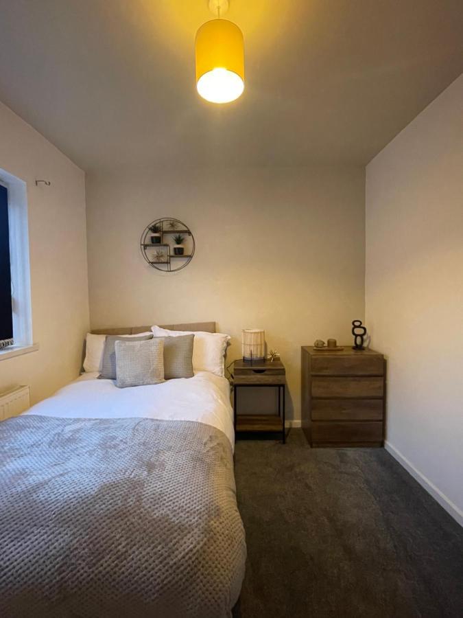 Modern Spacious 5 Bed House In Apartment Newcastle upon Tyne