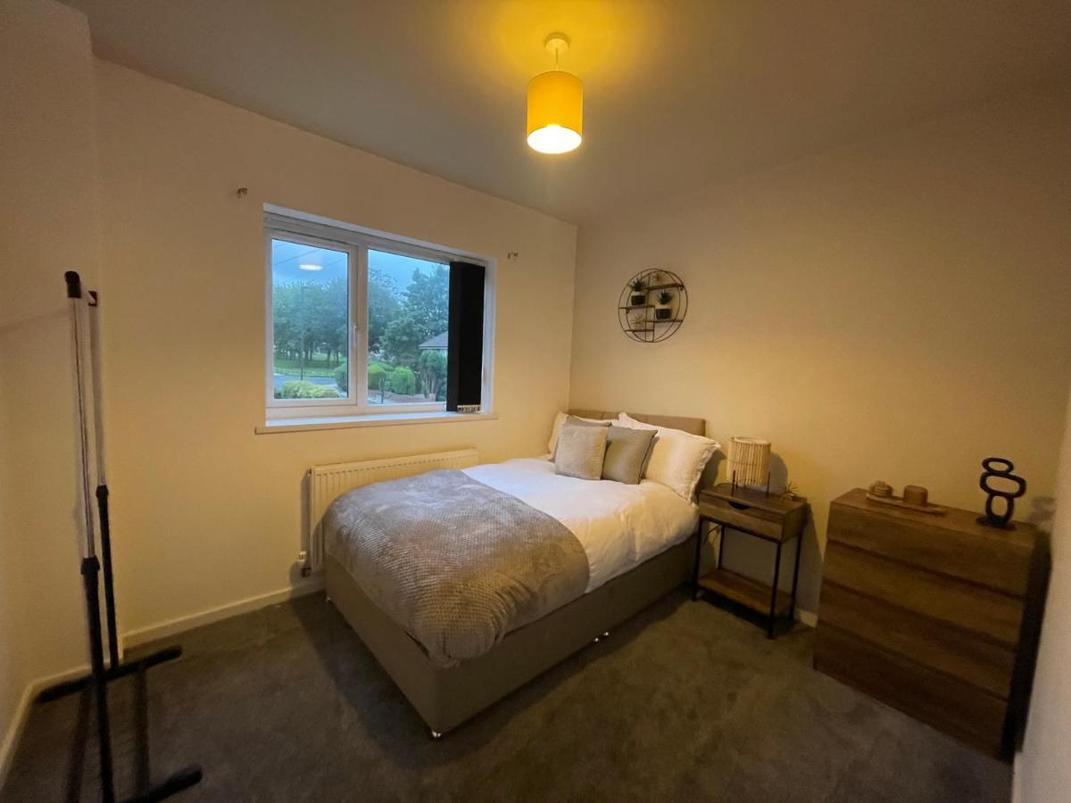Apartment Modern Spacious 5 Bed House In