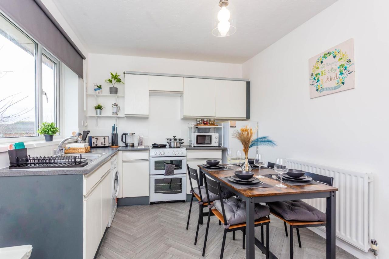 New Large 2 Bed Entire Near With Free Parking Apartment Newcastle upon Tyne