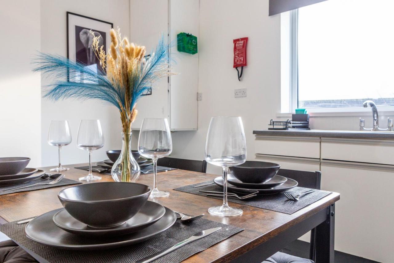 Apartment New Large 2 Bed Entire Near With Free Parking Newcastle upon Tyne