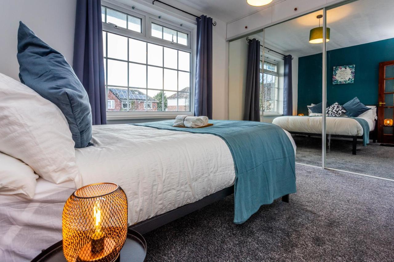 New Large 2 Bed Entire Near With Free Parking Newcastle upon Tyne