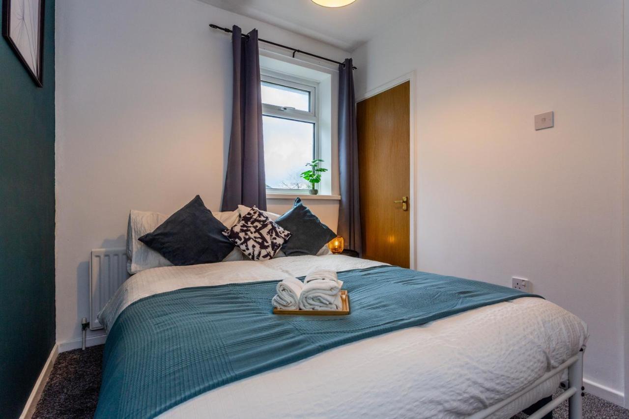 New Large 2 Bed Entire Near With Free Parking Newcastle upon Tyne