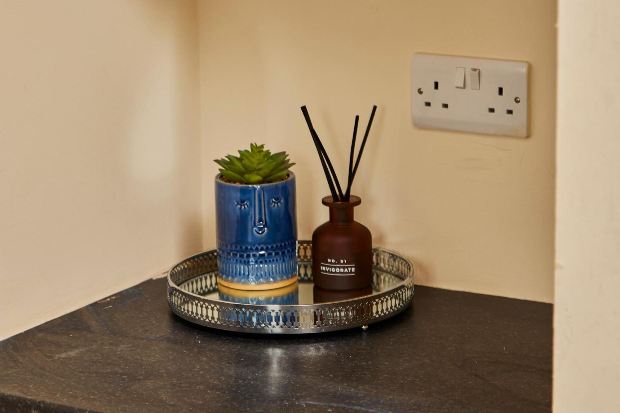 30 Percent Off - Lovely 4 Bed In Apartment