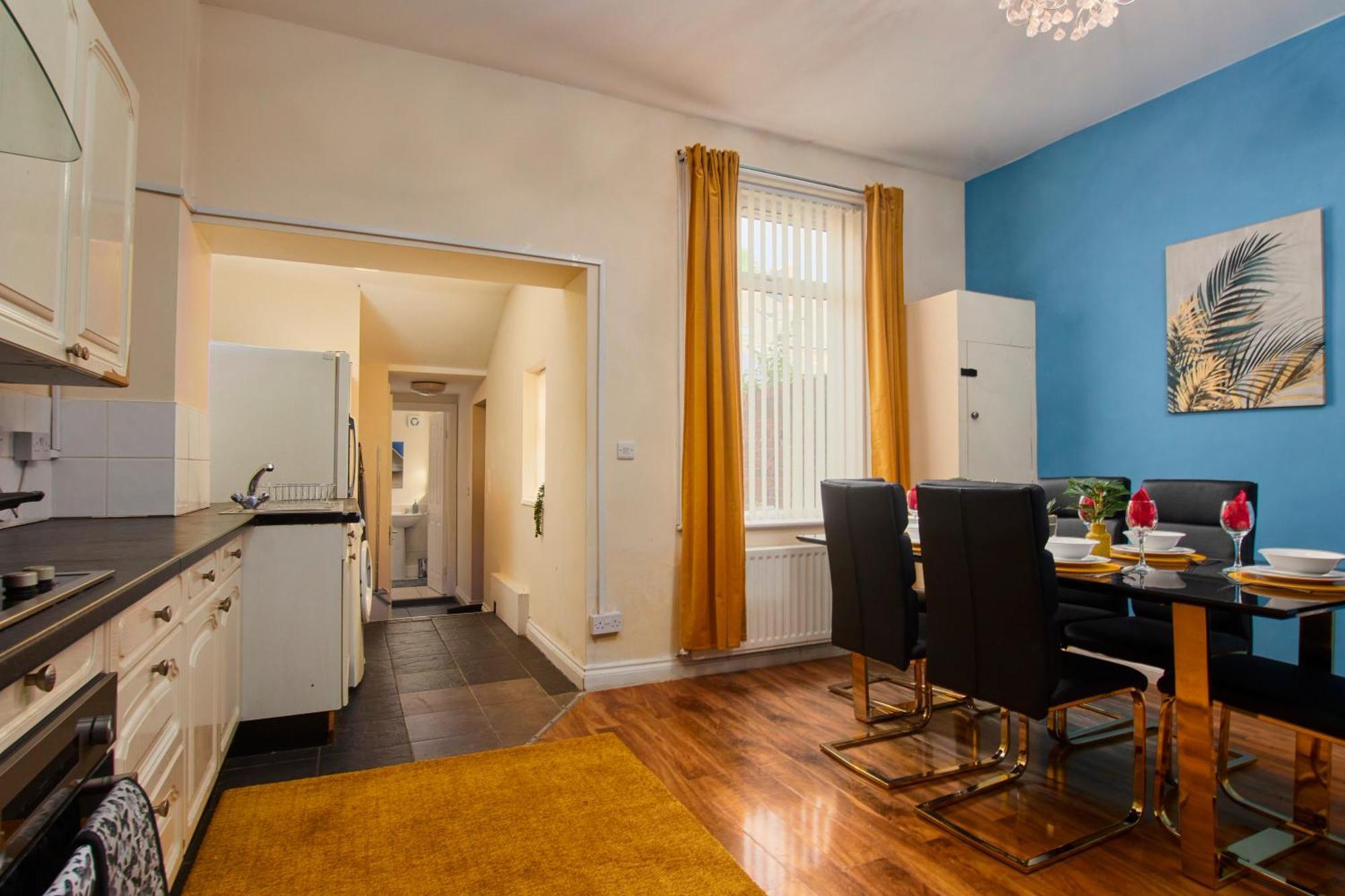 30 Percent Off - Lovely 4 Bed In Apartment