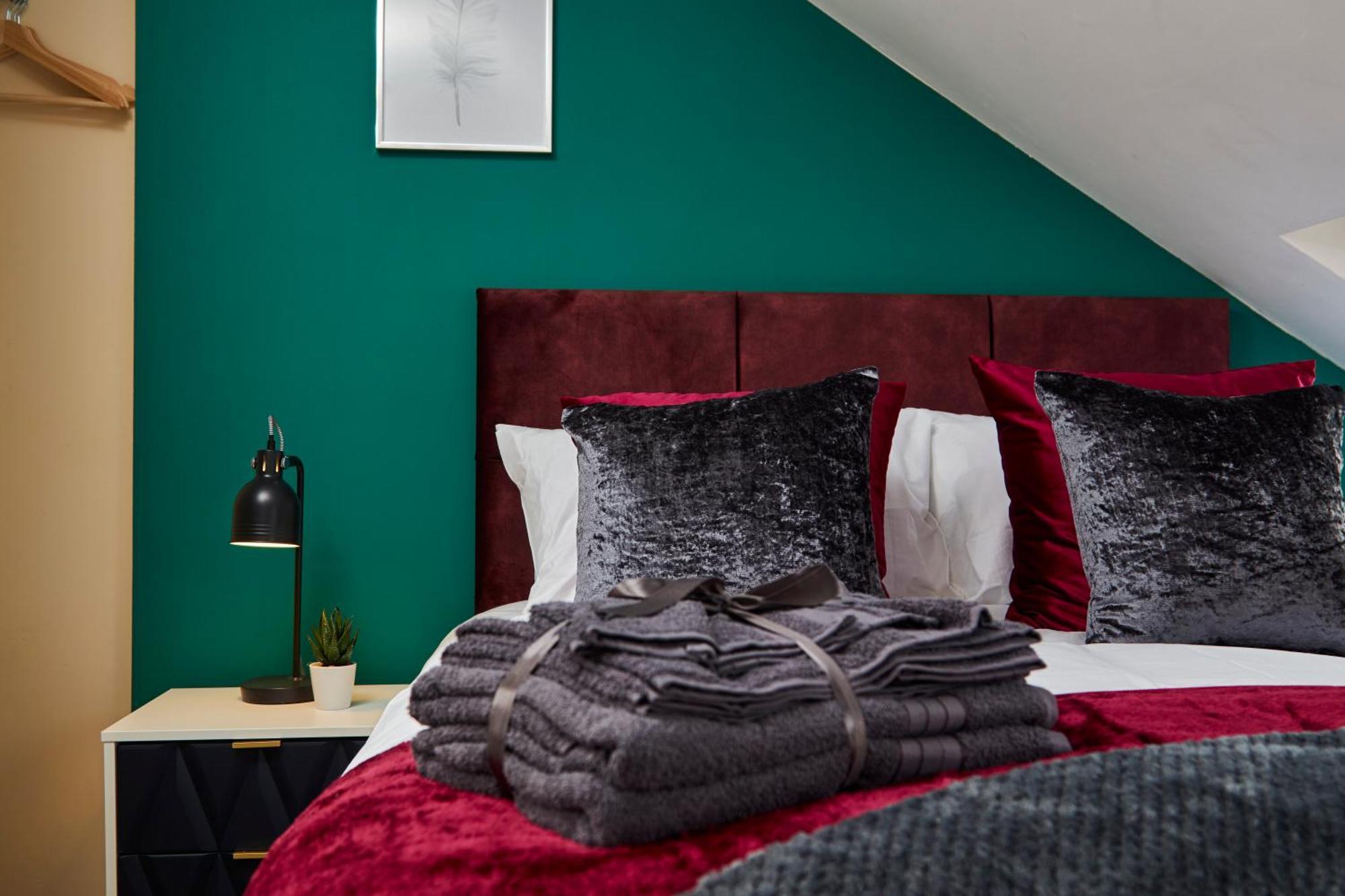 30 Percent Off - Lovely 4 Bed In Apartment Newcastle upon Tyne