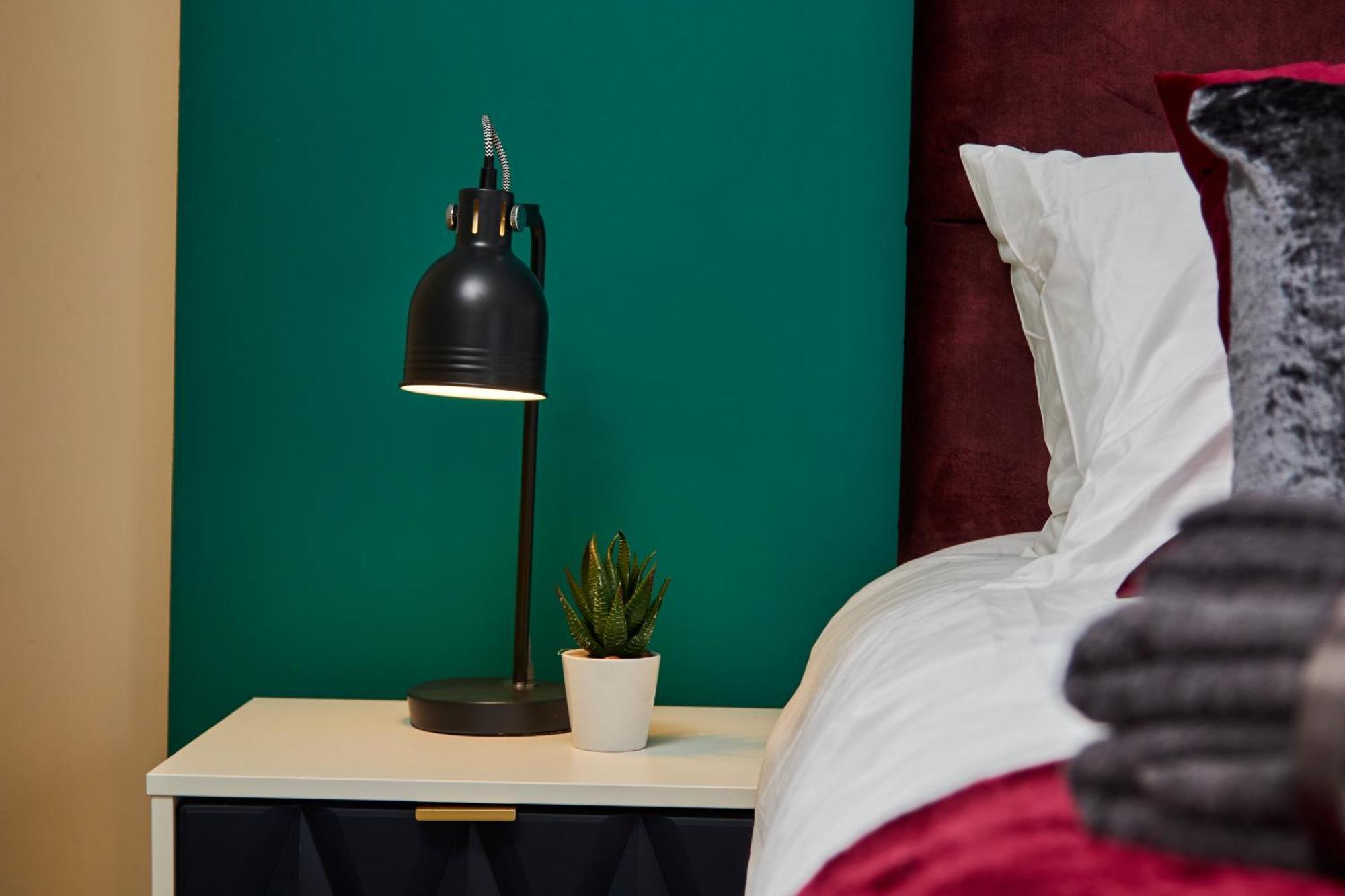 30 Percent Off - Lovely 4 Bed In Apartment
