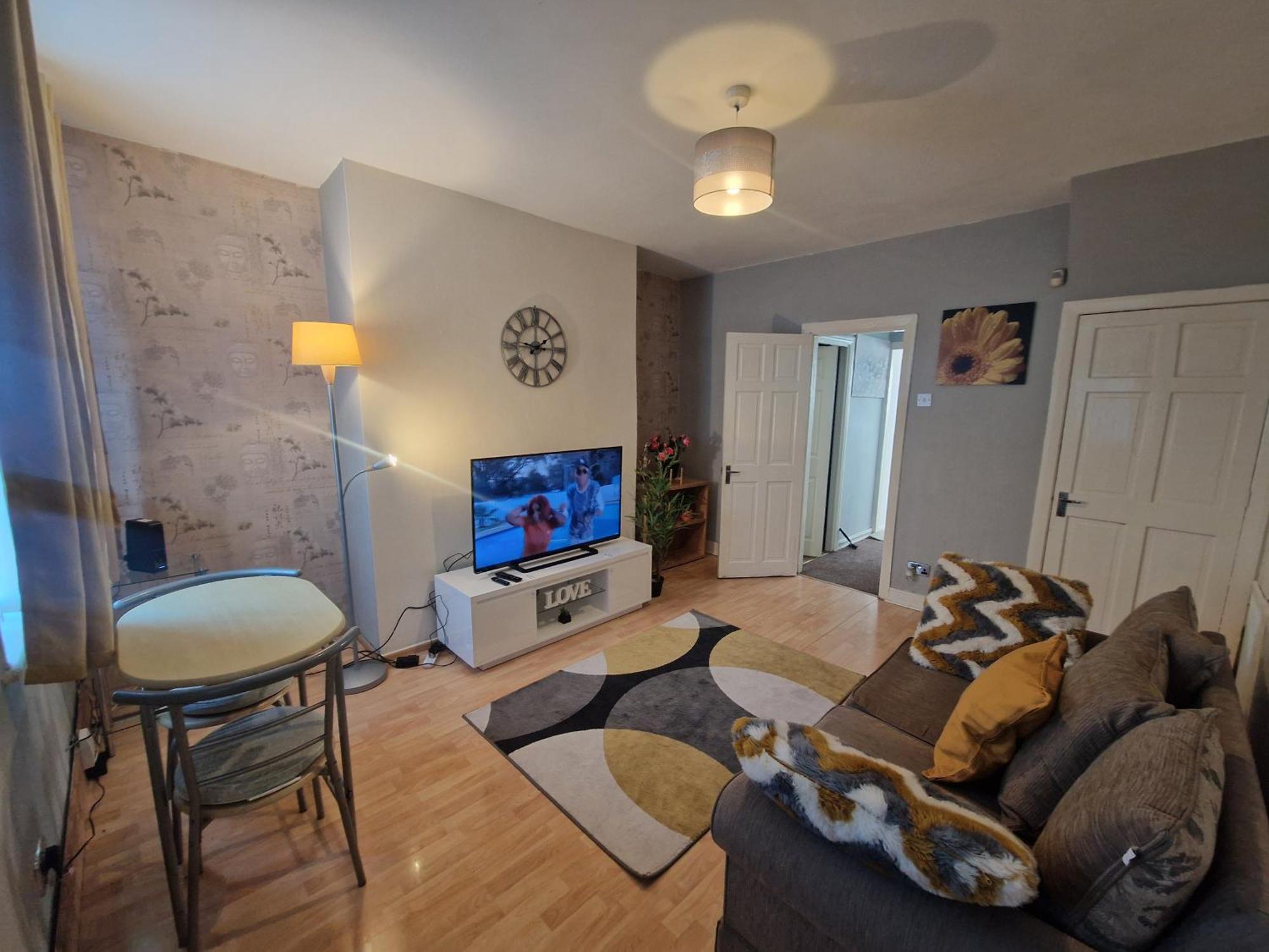Primos Executive - 2 Bedroom House In Wallsend