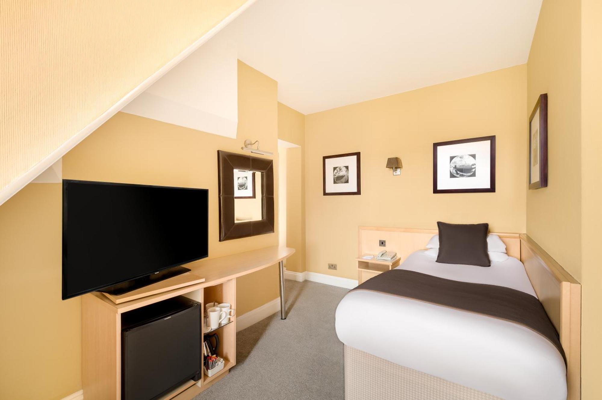 Royal Station Hotel- Part Of The Cairn Collection 3*