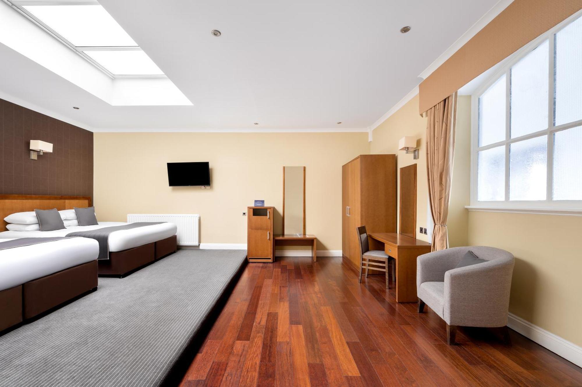 Royal Station Hotel- Part Of The Cairn Collection
