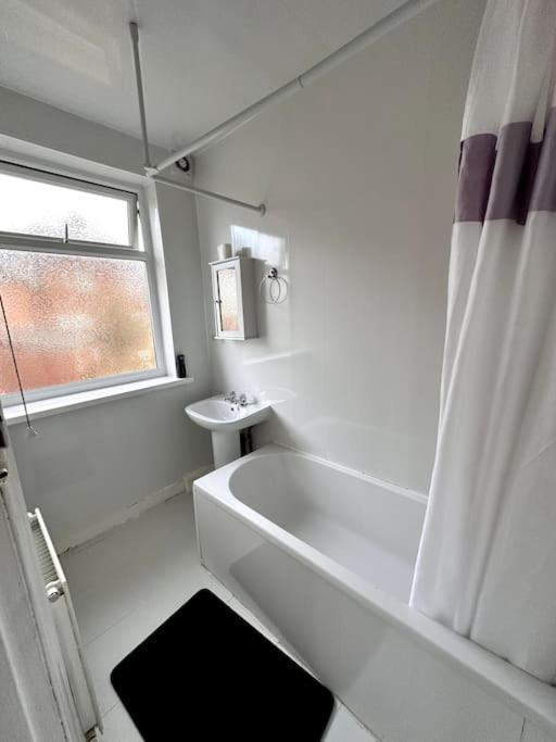 1 Bedroom Flat, Close To All You Need! *