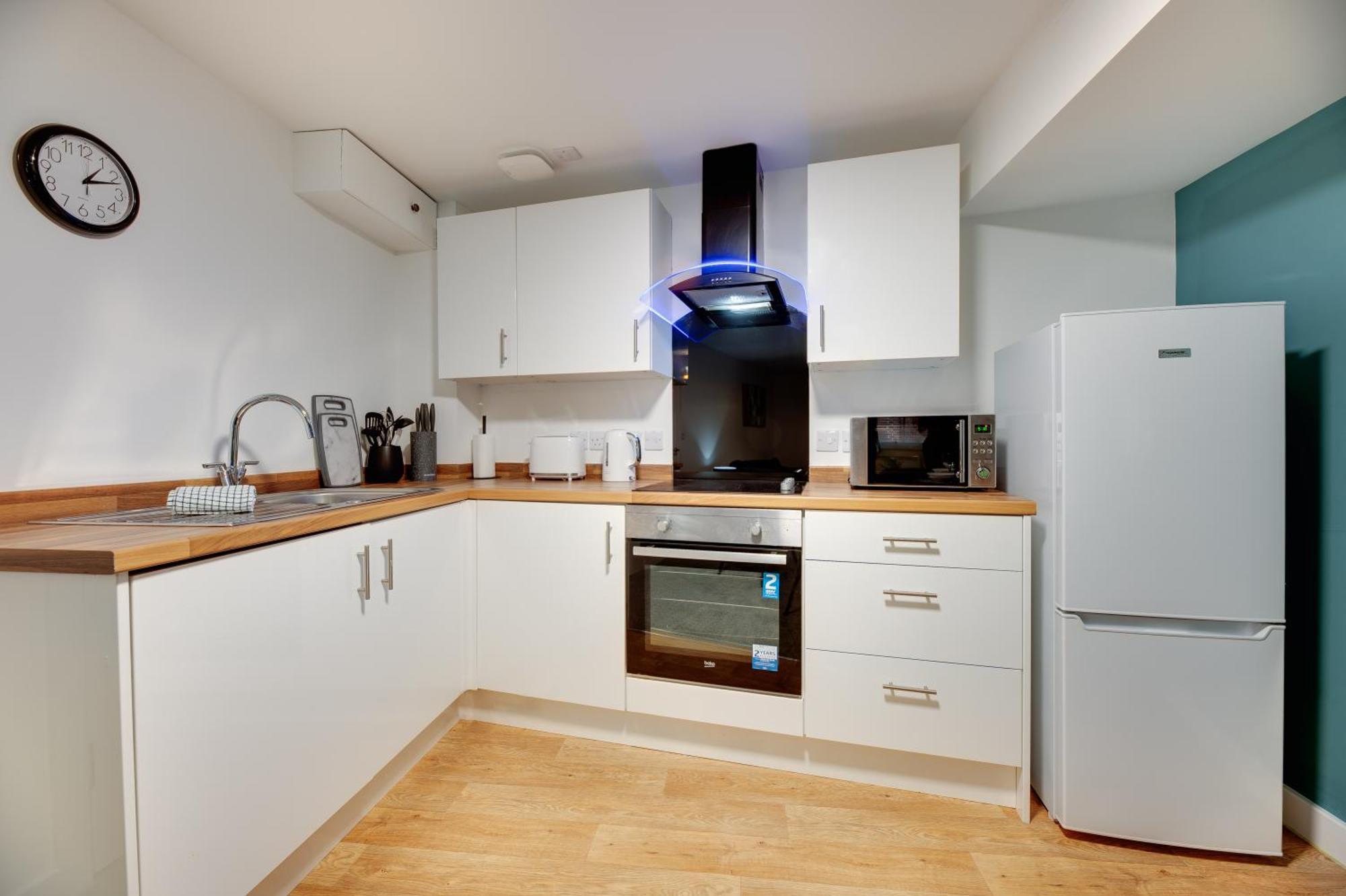 Charltons Bonds 2b By Week2week Apartment