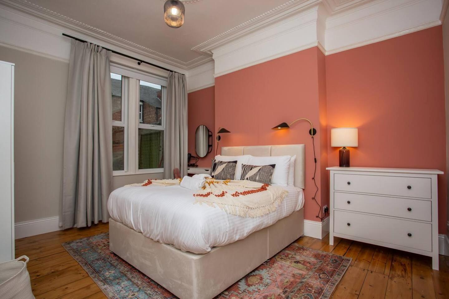The Saint George Apartment *
