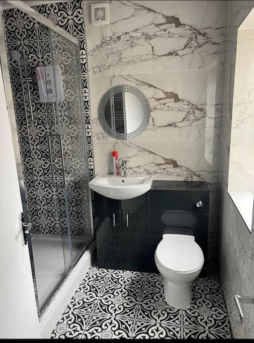 4 Bedroom House, Location * Newcastle upon Tyne