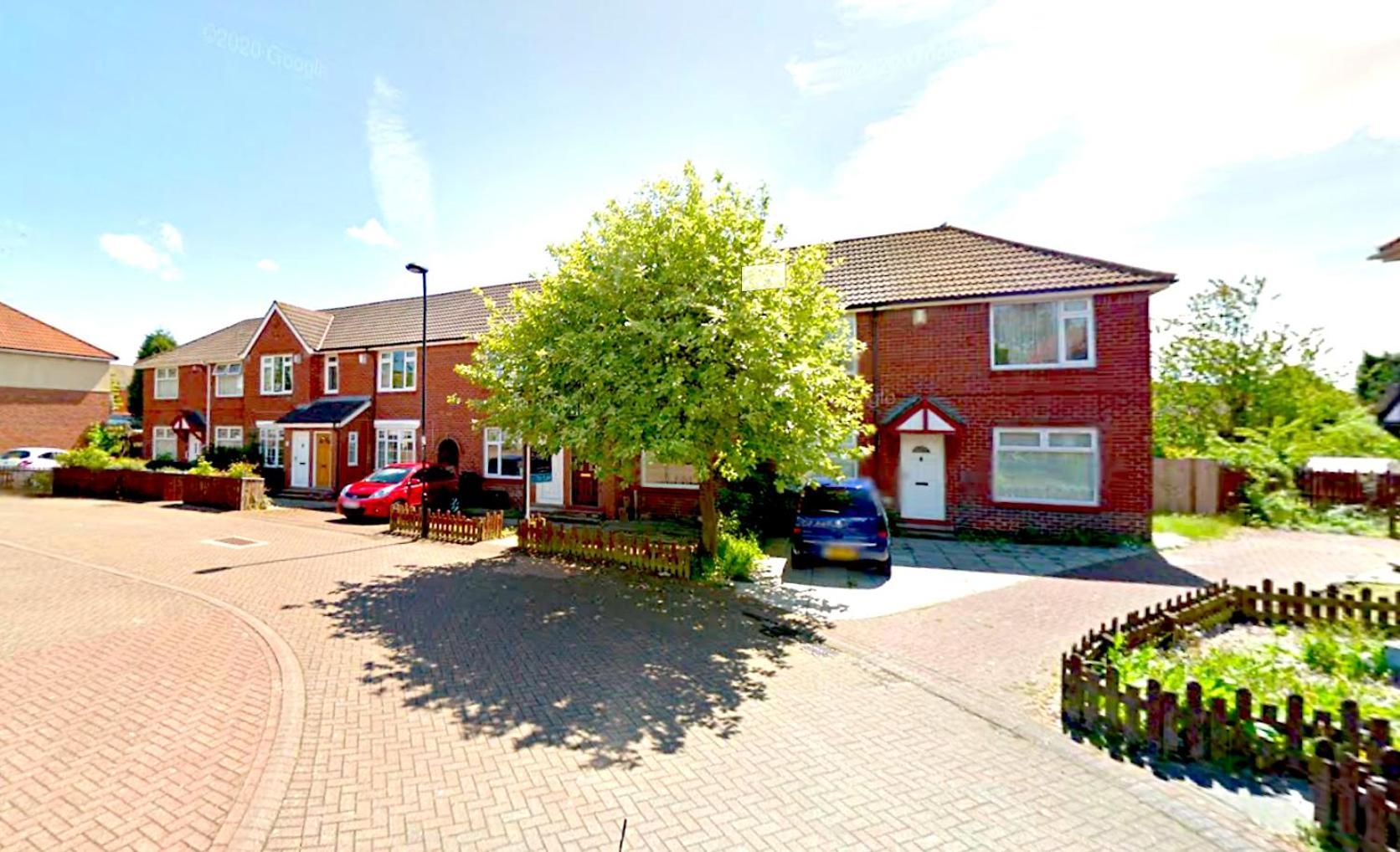 New Large 2 Bed Entire Near With Free Parking Newcastle upon Tyne