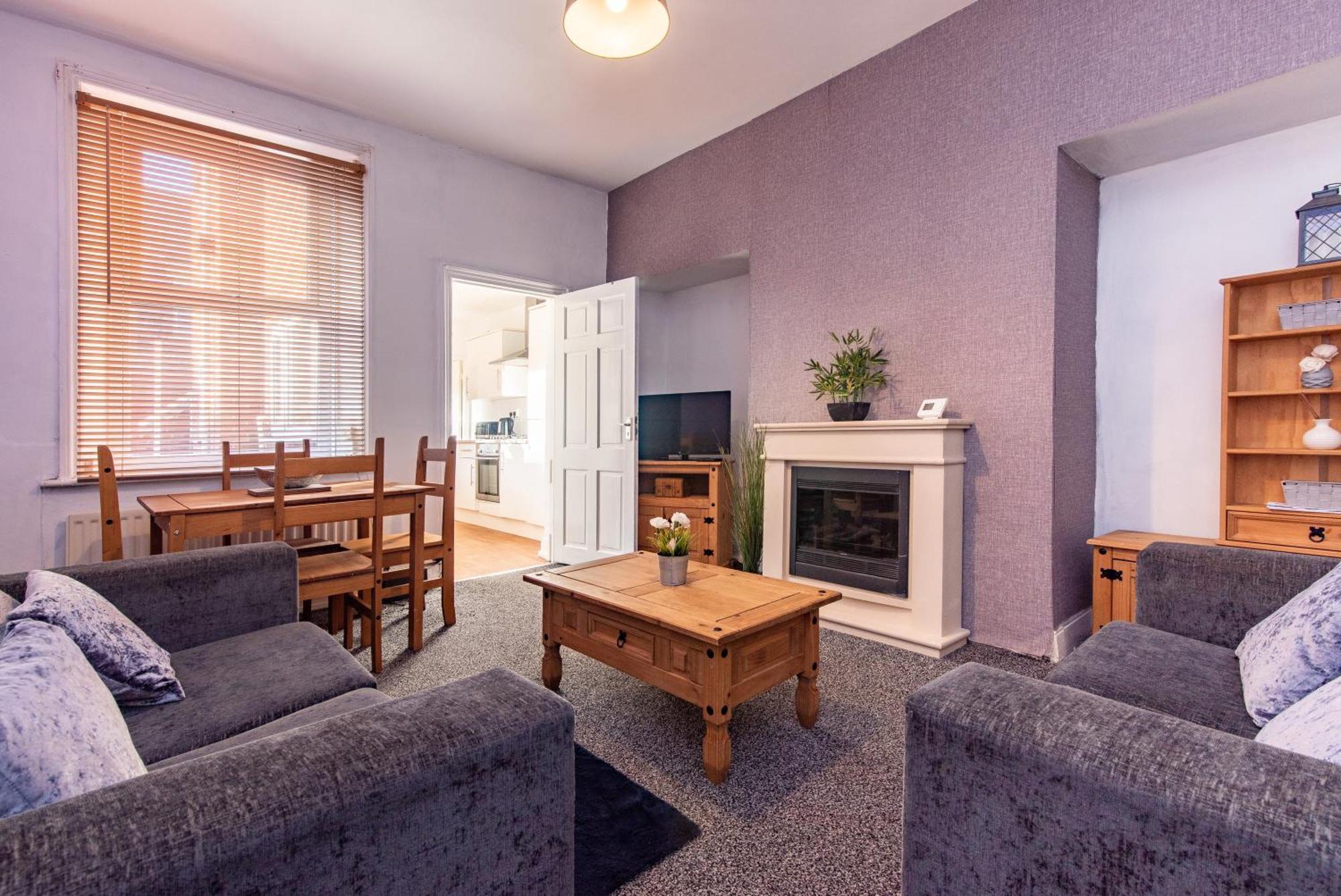 Tamworth 99 - 2br House Near St James Park * Newcastle upon Tyne