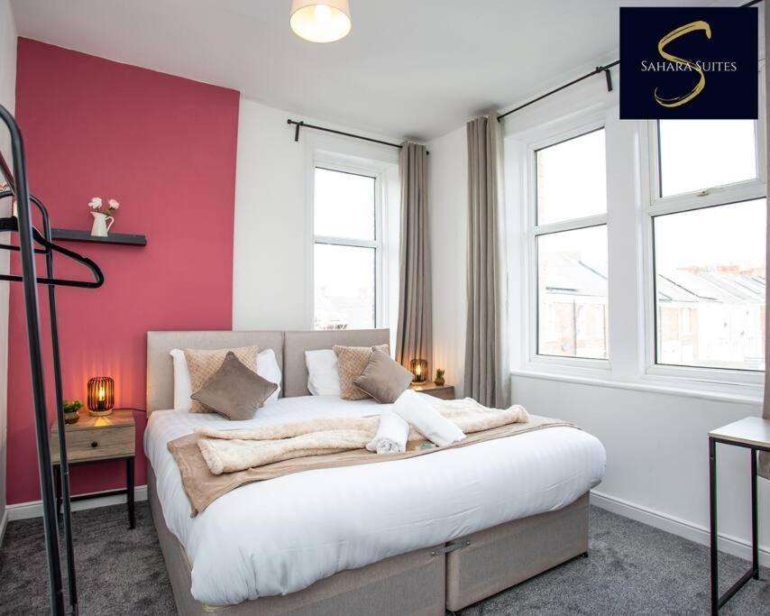 Monthly Escape - Cosy & - 3bed - Leisure & Business - Parking - Near A1 & A19 Apartment *