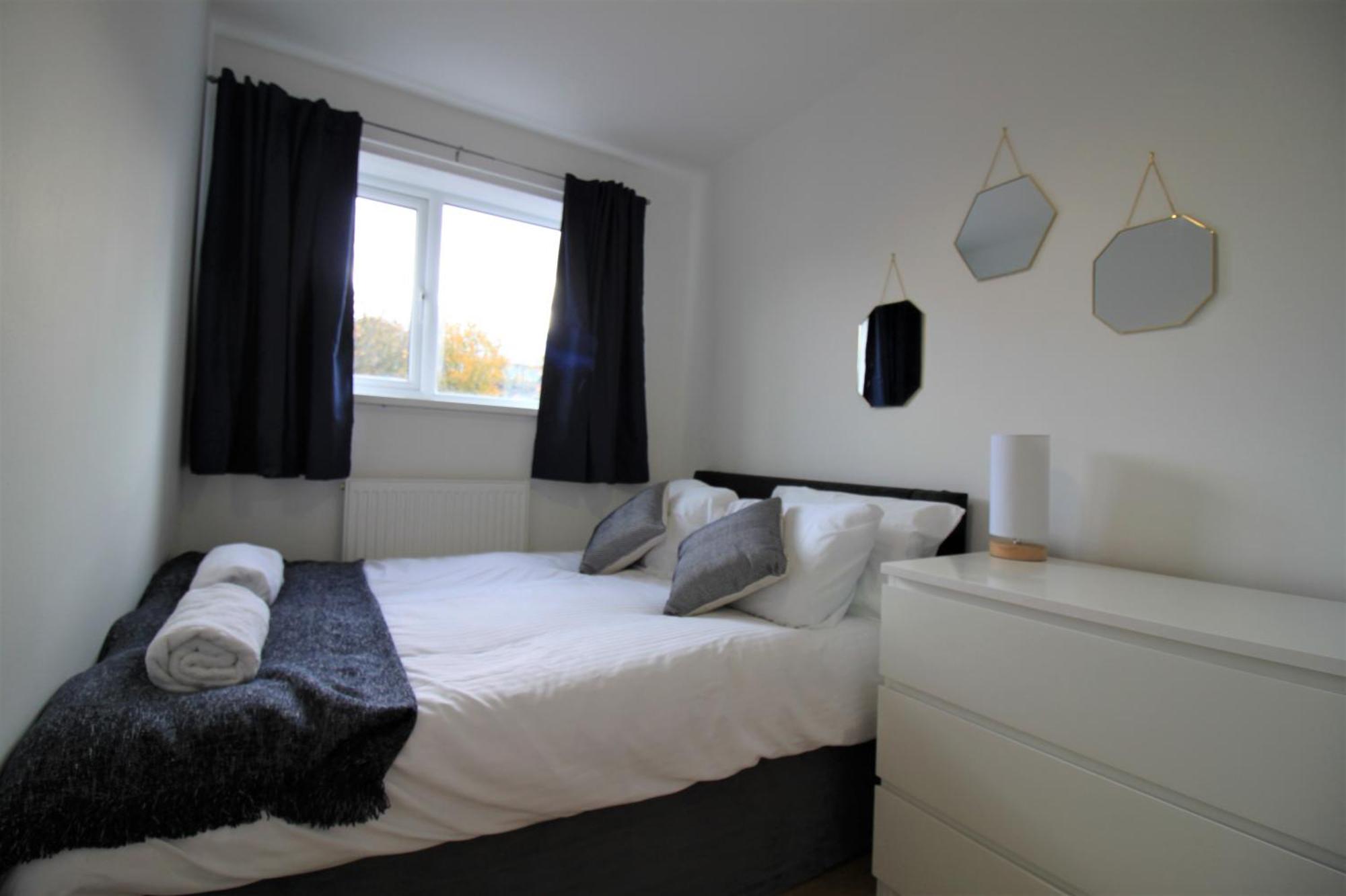 Holiday home St House - Charming 3 Bed, 2 Bathrooms, Driveway Parking, Close To Town Centre
