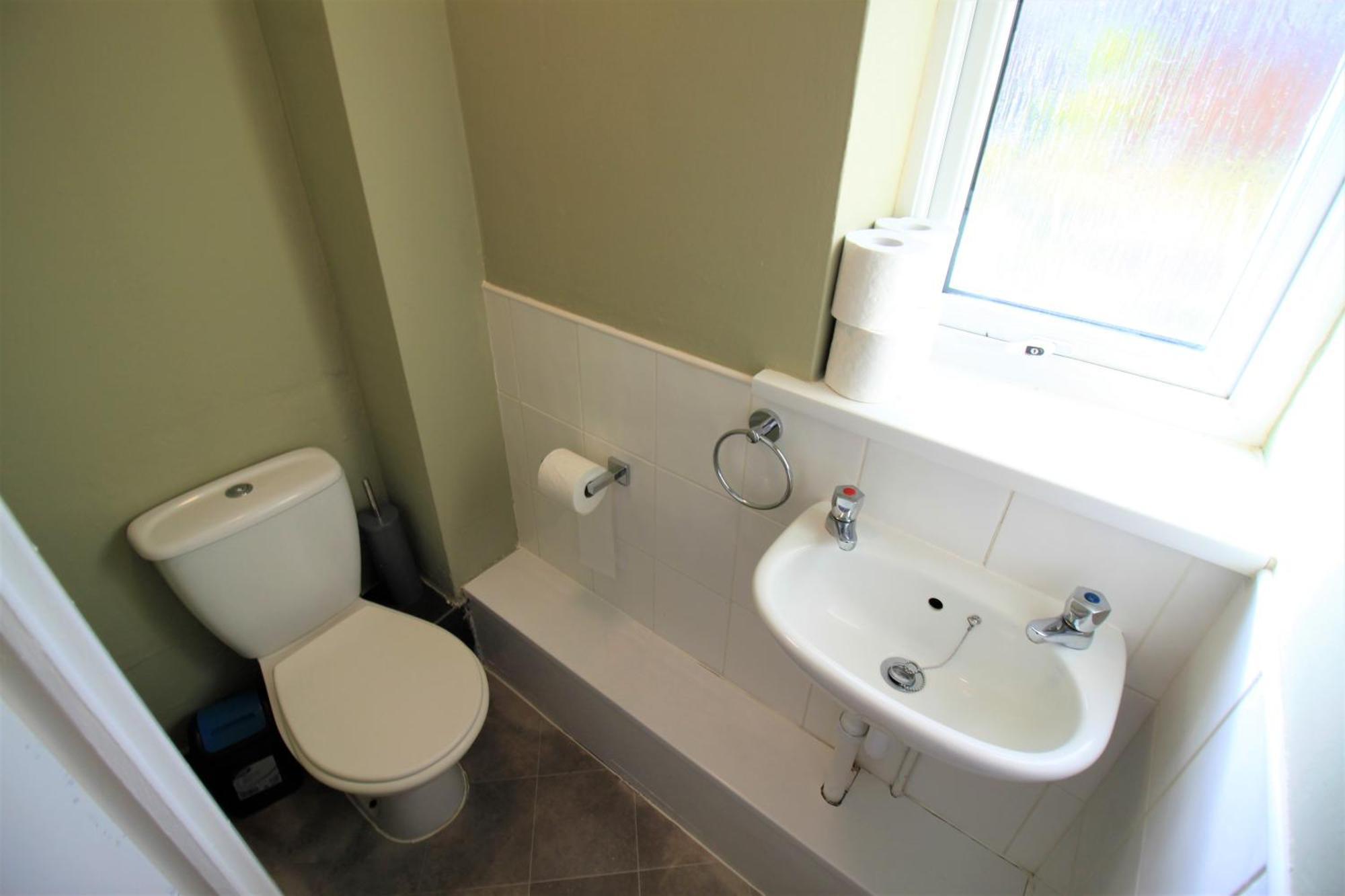 St House - Charming 3 Bed, 2 Bathrooms, Driveway Parking, Close To Town Centre * Newcastle upon Tyne