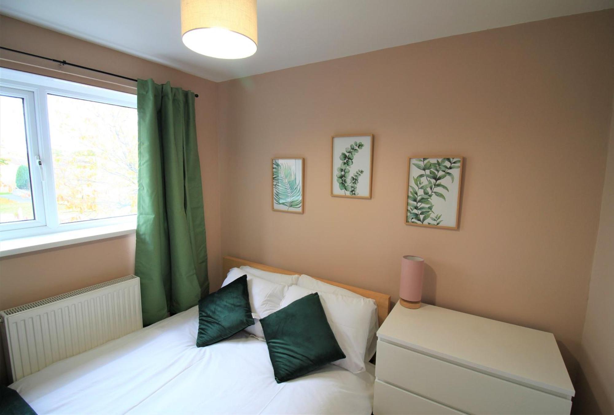 Holiday home St House - Charming 3 Bed, 2 Bathrooms, Driveway Parking, Close To Town Centre