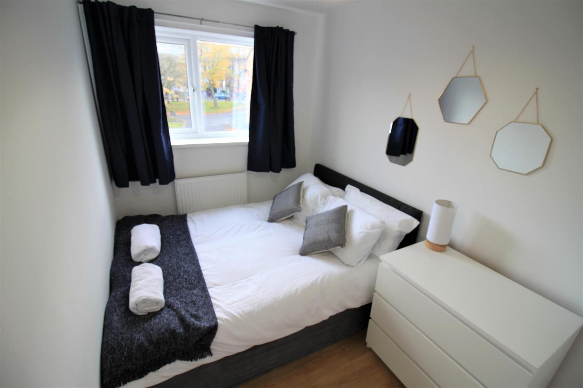 Holiday home St House - Charming 3 Bed, 2 Bathrooms, Driveway Parking, Close To Town Centre *