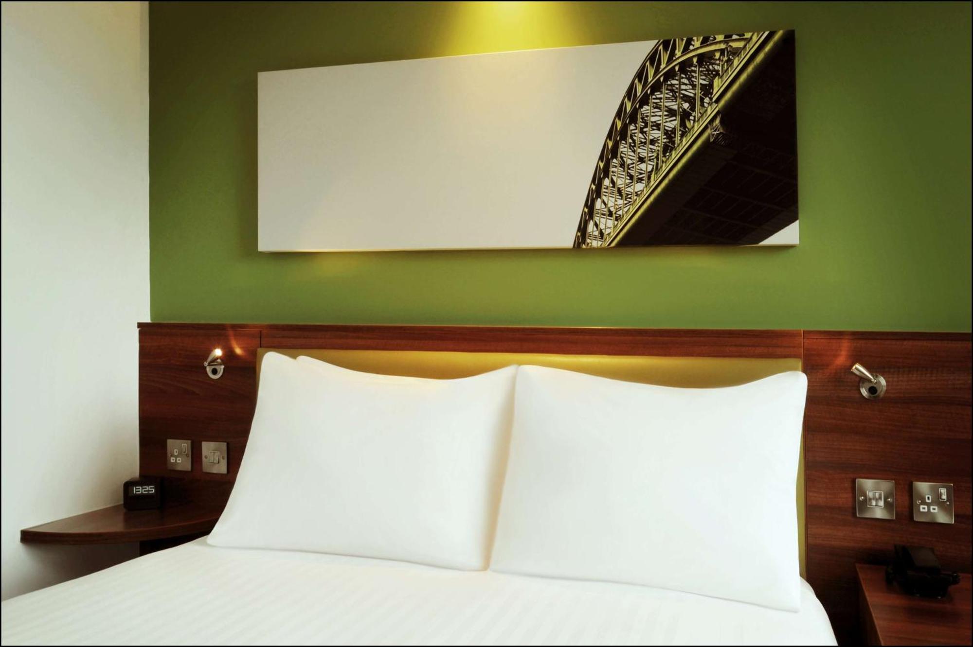 Hampton By Hilton 3*