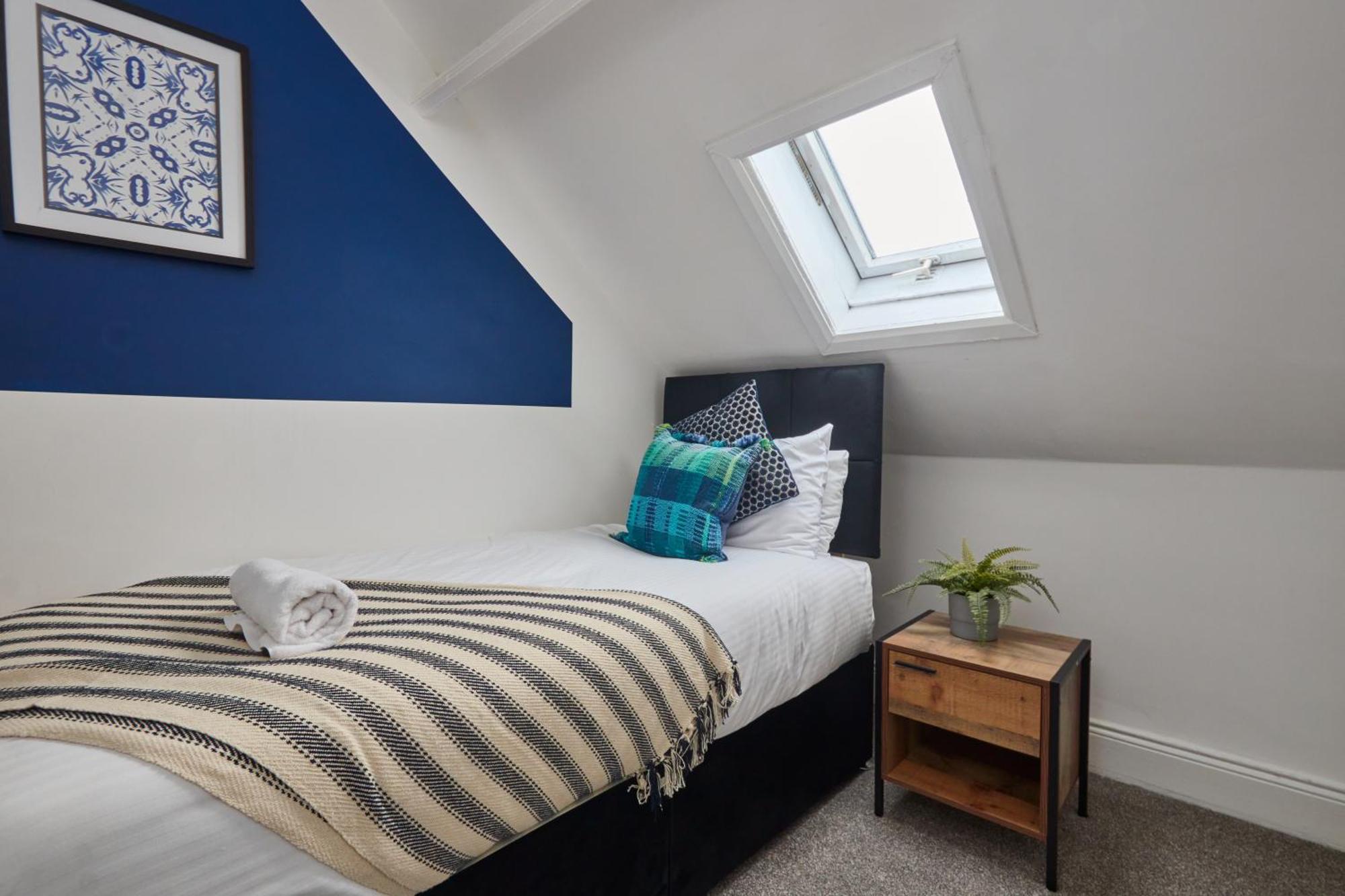 Large 4 Bedroom Near Centre Newcastle upon Tyne